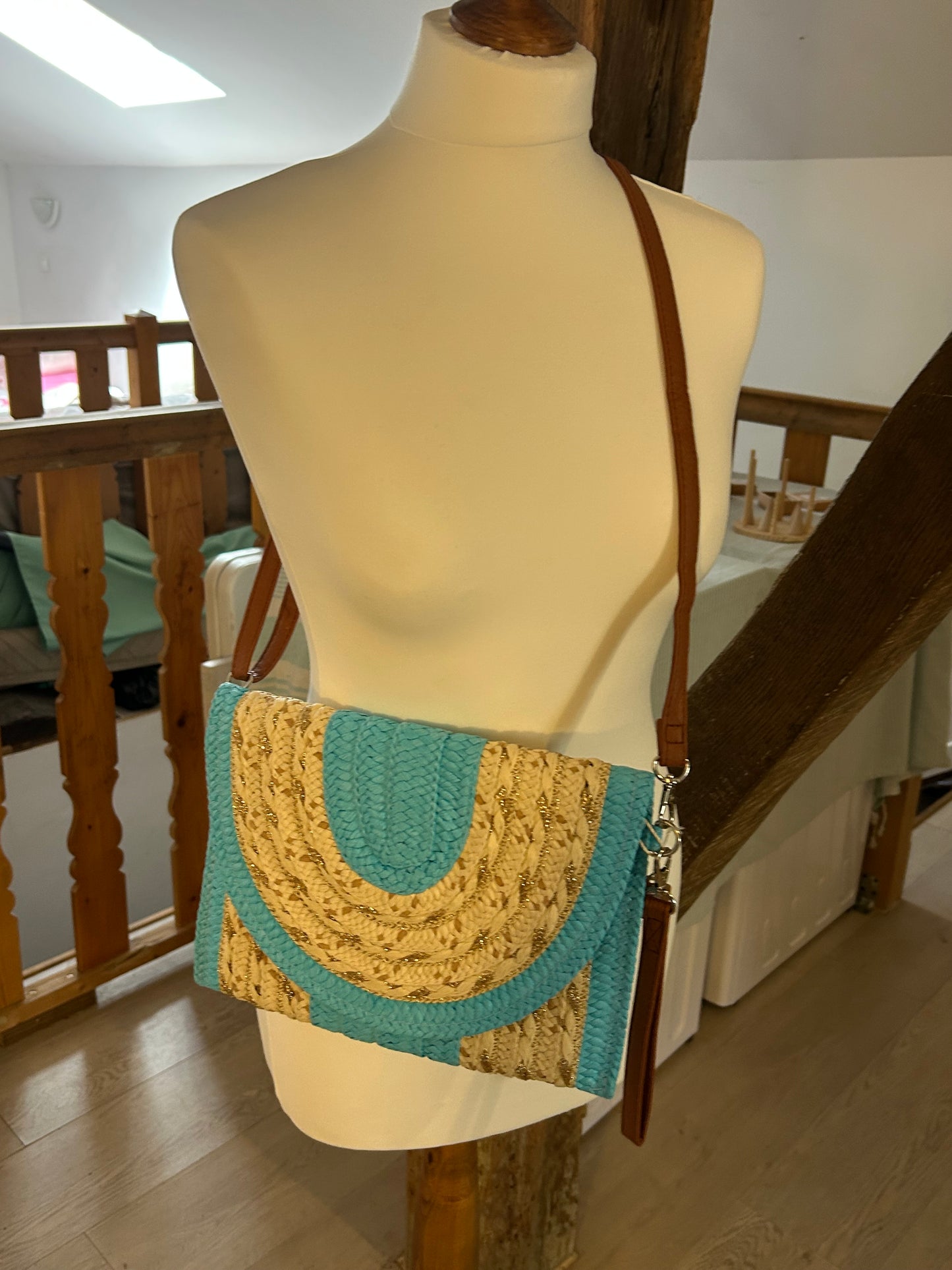 Cluth Palhinha em Azul / Dorado